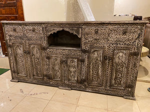 Large african targa cabinet